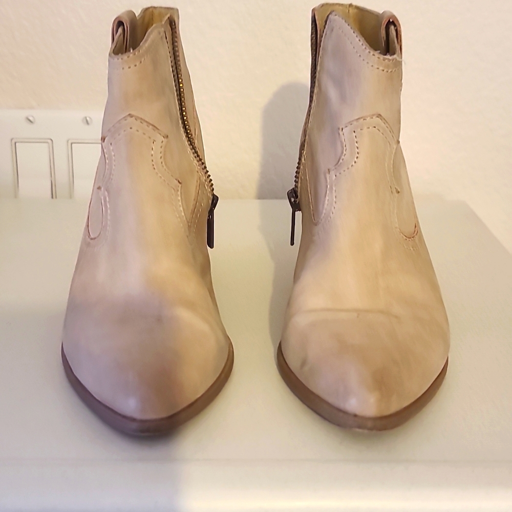 Frye bootie